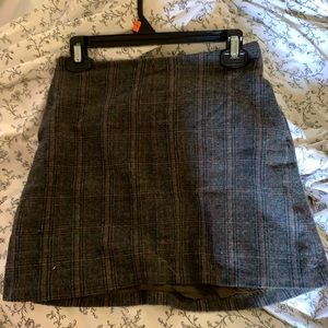 Aritzia Wilfred Plaid Skirt, size 6